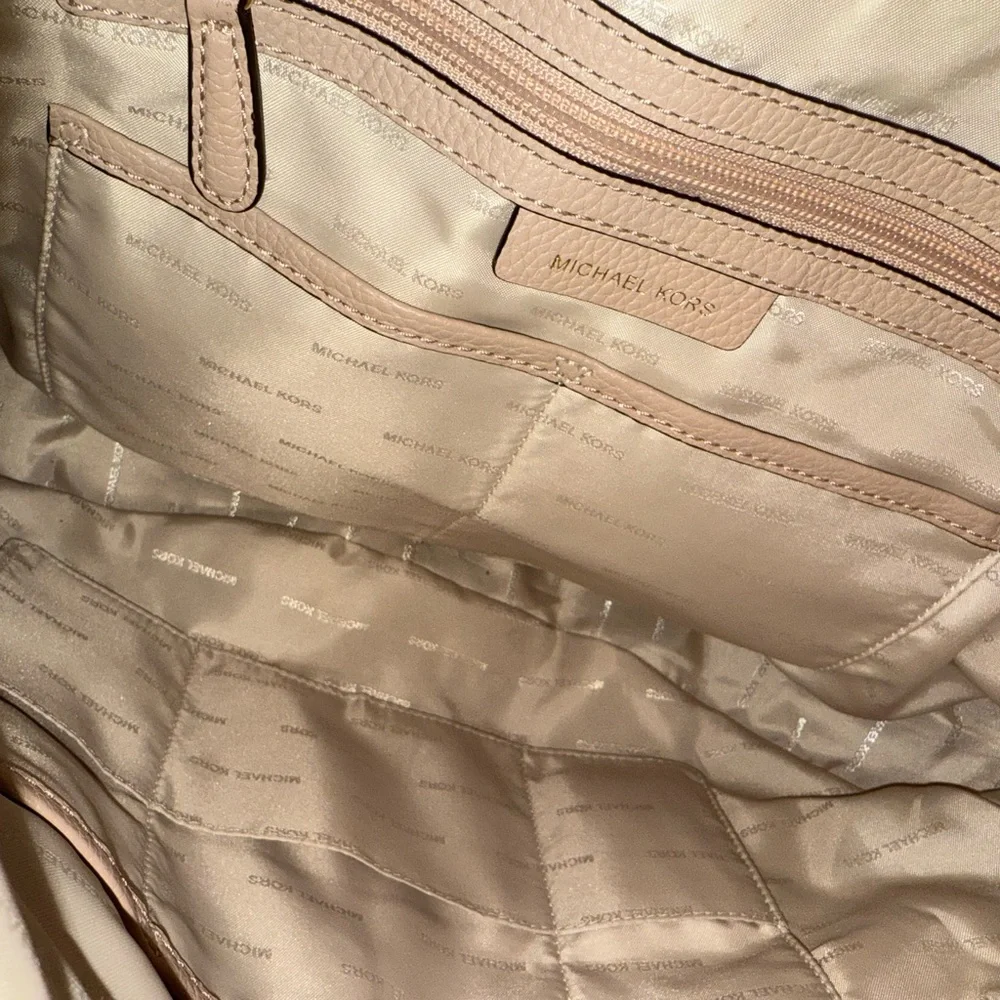 Michael Kors Lydia Pebbled Leather Chain Shoulder Hobo Bag Blush Beige